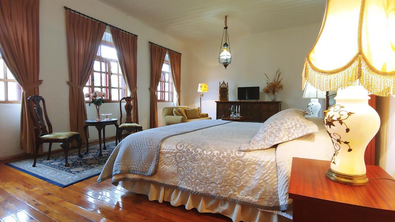 Deluxe King Suite
