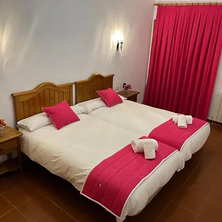Hostal Ciudad Encantada-3